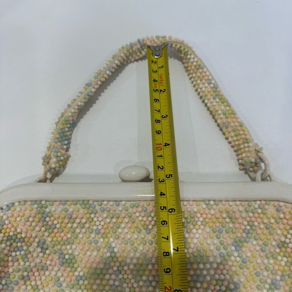 1960’s Vintage candy button purse made of pastel beads and beaded handle Mod - Picture 2 of 14